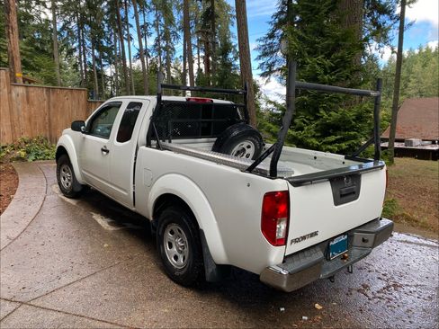 Used 2016 Nissan Frontier S w/ S Preferred Package RWD image 2