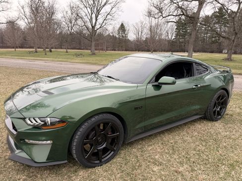 Used 2022 Ford Mustang GT Premium w/ GT Performance Package RWD image 5