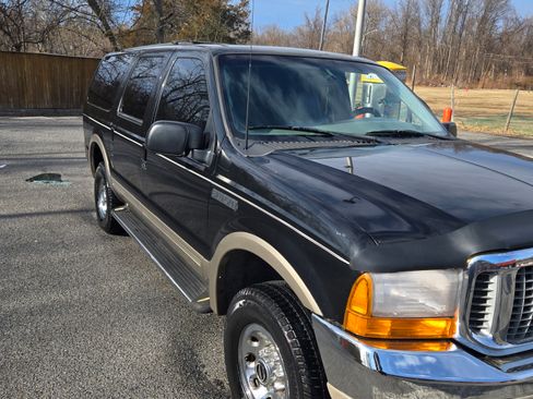 Used 2000 Ford Excursion Limited image 12