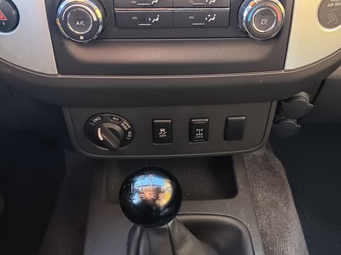 Used 2013 Nissan Xterra PRO-4X image 8