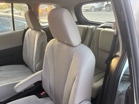 Used 2012 MAZDA MAZDA5 Touring FWD image 8