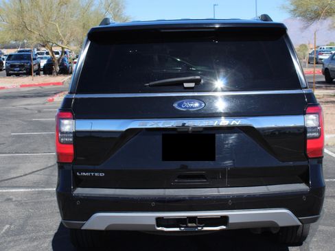 Used 2018 Ford Expedition Limited w/ Equipment Group 302A image 8