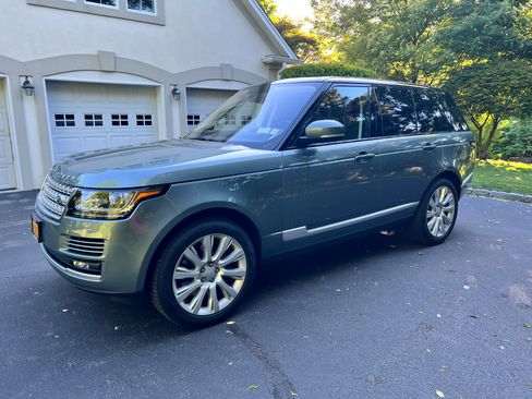 Used 2016 Land Rover Range Rover Supercharged AWD/4WD image 2