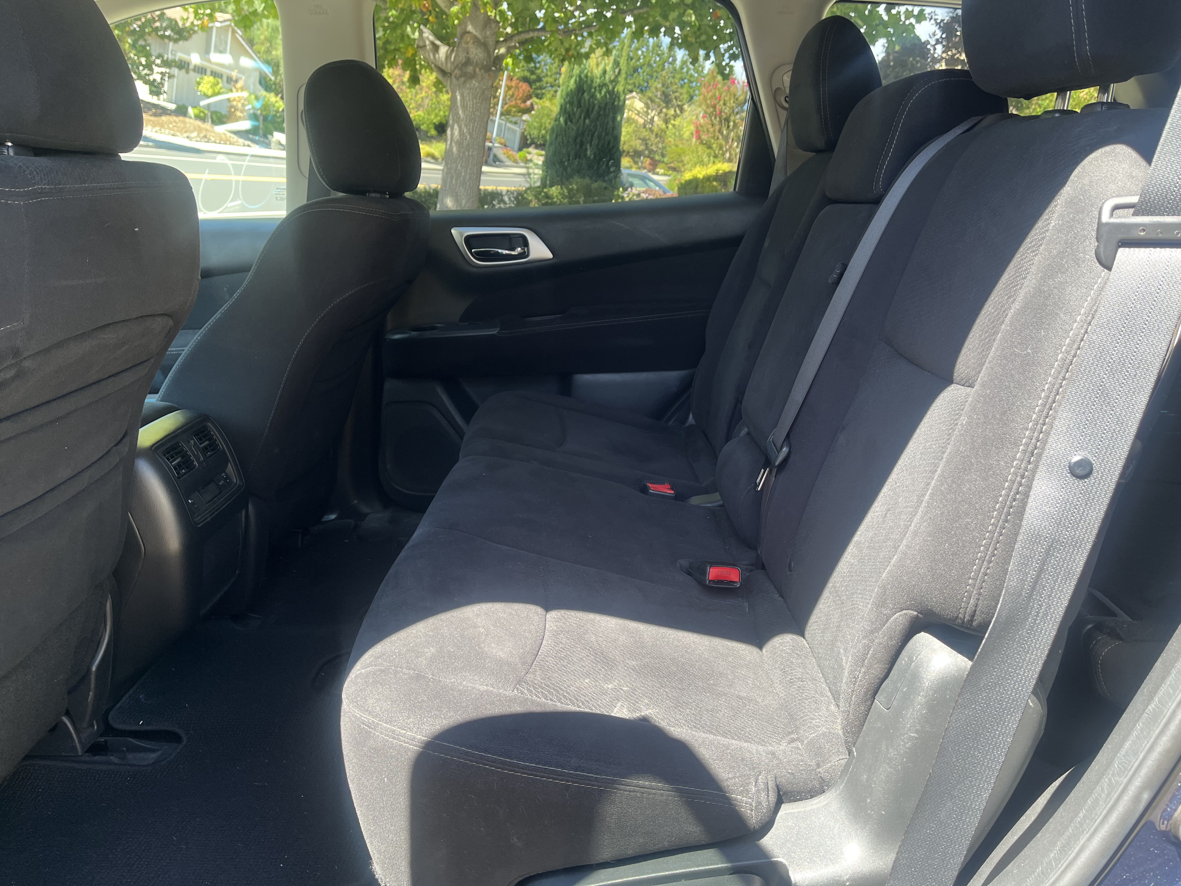 Used 2013 Nissan Pathfinder SV AWD/4WD image 11