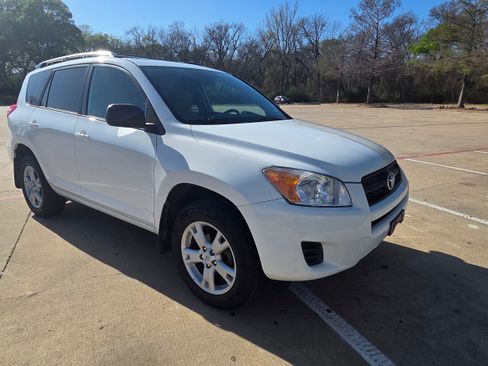 Used 2012 Toyota RAV4 Sport Utility 4D w/ Upgrade Value Pkg image 10