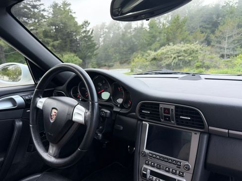 Used 2008 Porsche 911 Cabriolet image 10