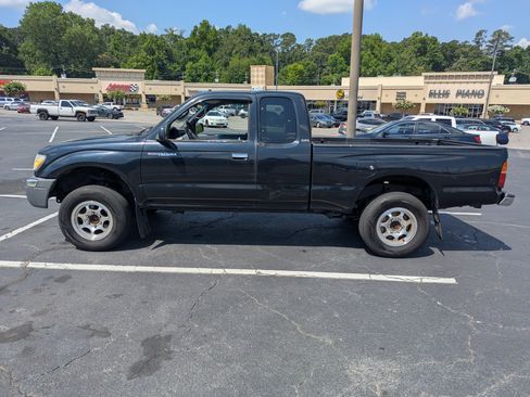 Used 1999 Toyota Tacoma PreRunner RWD image 1