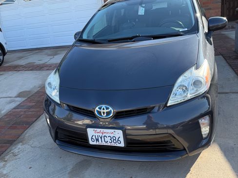Used 2012 Toyota Prius Four image 1