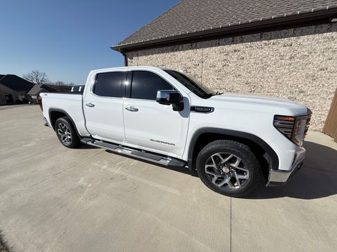 Used 2023 GMC Sierra 1500 SLT w/ SLT Premium Plus Package image 4