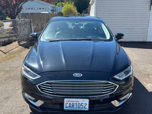Used 2017 Ford Fusion SE FWD image 9