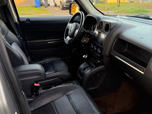 Used 2014 Jeep Patriot Limited image 8