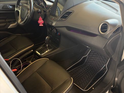 Used 2013 Ford Fiesta Titanium FWD image 8