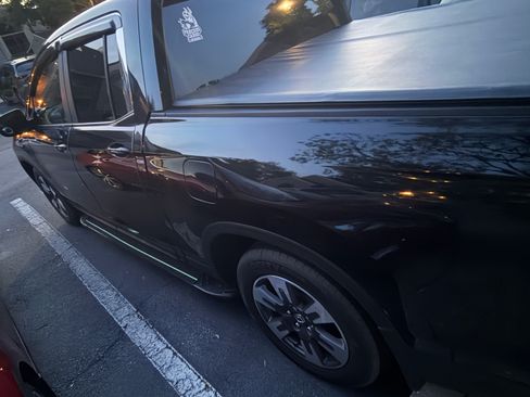 Used 2017 Honda Ridgeline RTL-T image 6