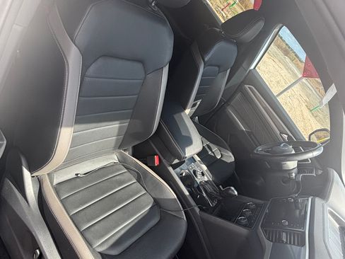 Used 2022 Volkswagen Atlas Cross Sport SEL Premium R-Line image 10