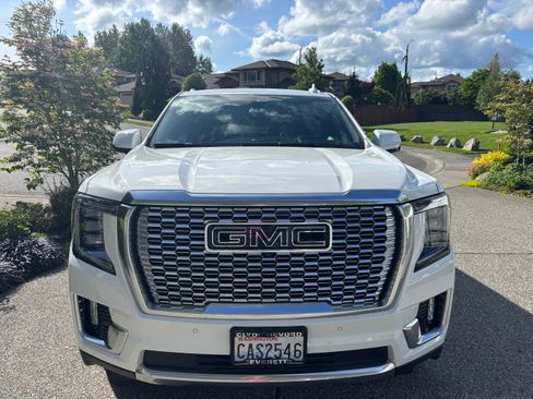 Used 2021 GMC Yukon XL Denali image 5