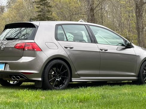 Used 2016 Volkswagen Golf 4-Door AWD/4WD image 5