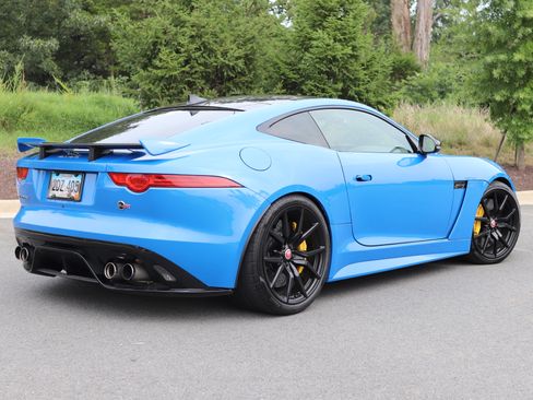 Used 2017 Jaguar F-TYPE SVR image 15