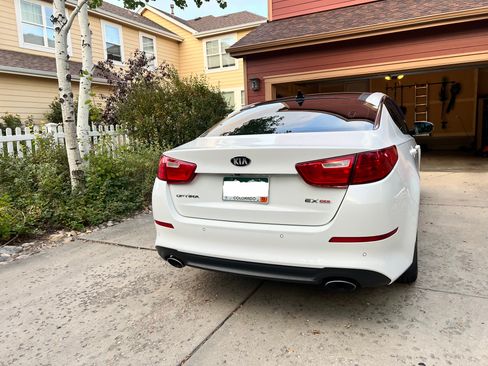 Used 2015 Kia Optima EX w/ EX Premium Package image 10