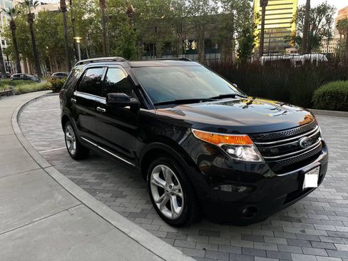 Used 2014 Ford Explorer Limited w/ Equipment Group 303A image 2