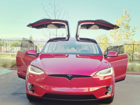 Used 2018 Tesla Model X 100D AWD/4WD image 1