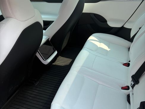Used 2023 Tesla Model S Standard Range image 11