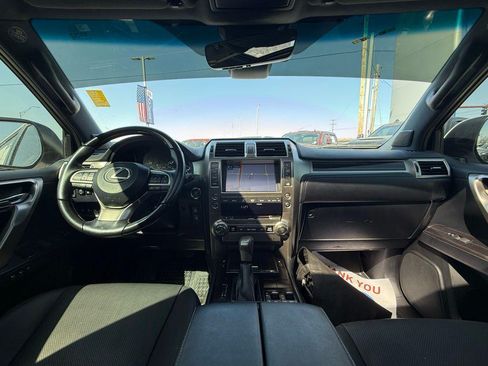 Used 2021 Lexus GX 460 Premium w/ Premium Package image 12