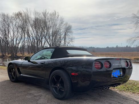 Used 2004 Chevrolet Corvette Convertible w/ Preferred Equipment Group image 5