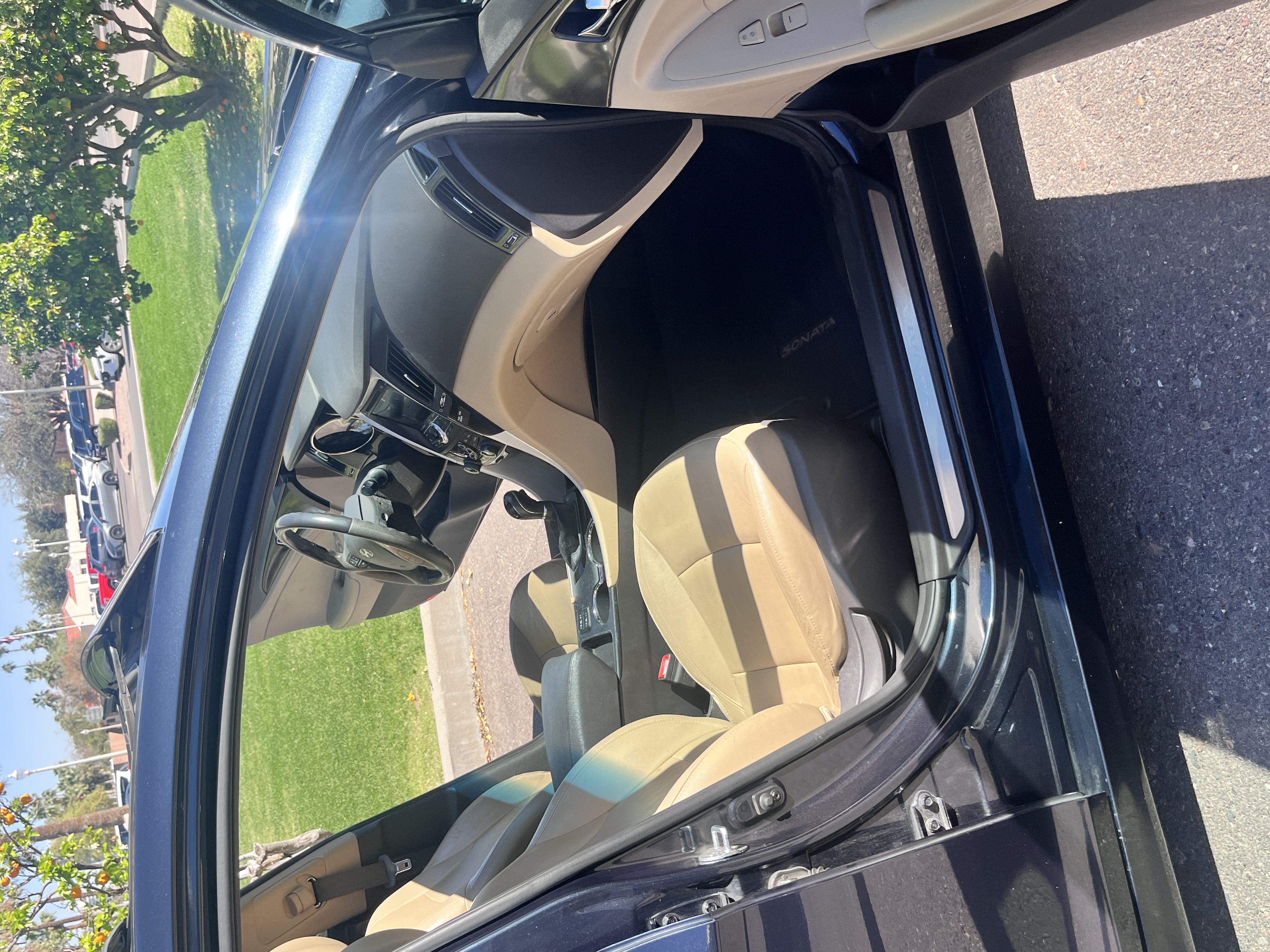 Used 2012 Hyundai Sonata Limited w/ Navigation Pkg FWD image 13
