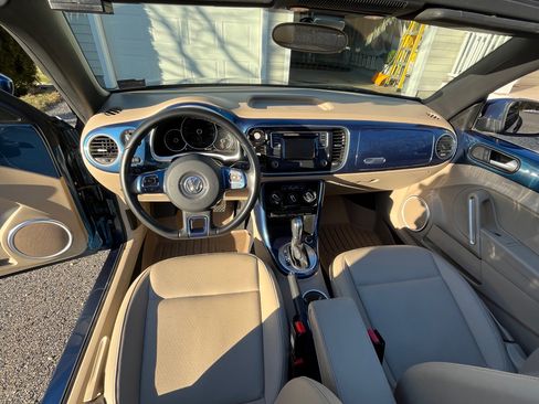 Used 2019 Volkswagen Beetle 2.0T S image 11