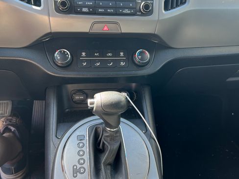 Used 2016 Kia Sportage LX image 10