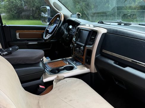 Used 2016 RAM 3500 Laramie Longhorn AWD/4WD image 15