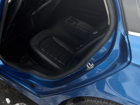 Used 2017 Ford Fusion SE w/ Fusion SE Technology Package image 11