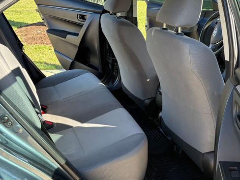 Used 2015 Toyota Corolla L image 8