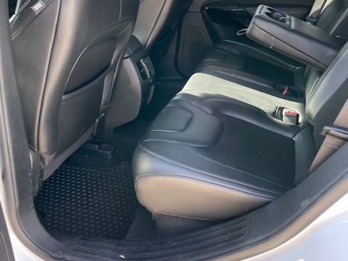 Used 2020 Jeep Cherokee Latitude Plus image 15