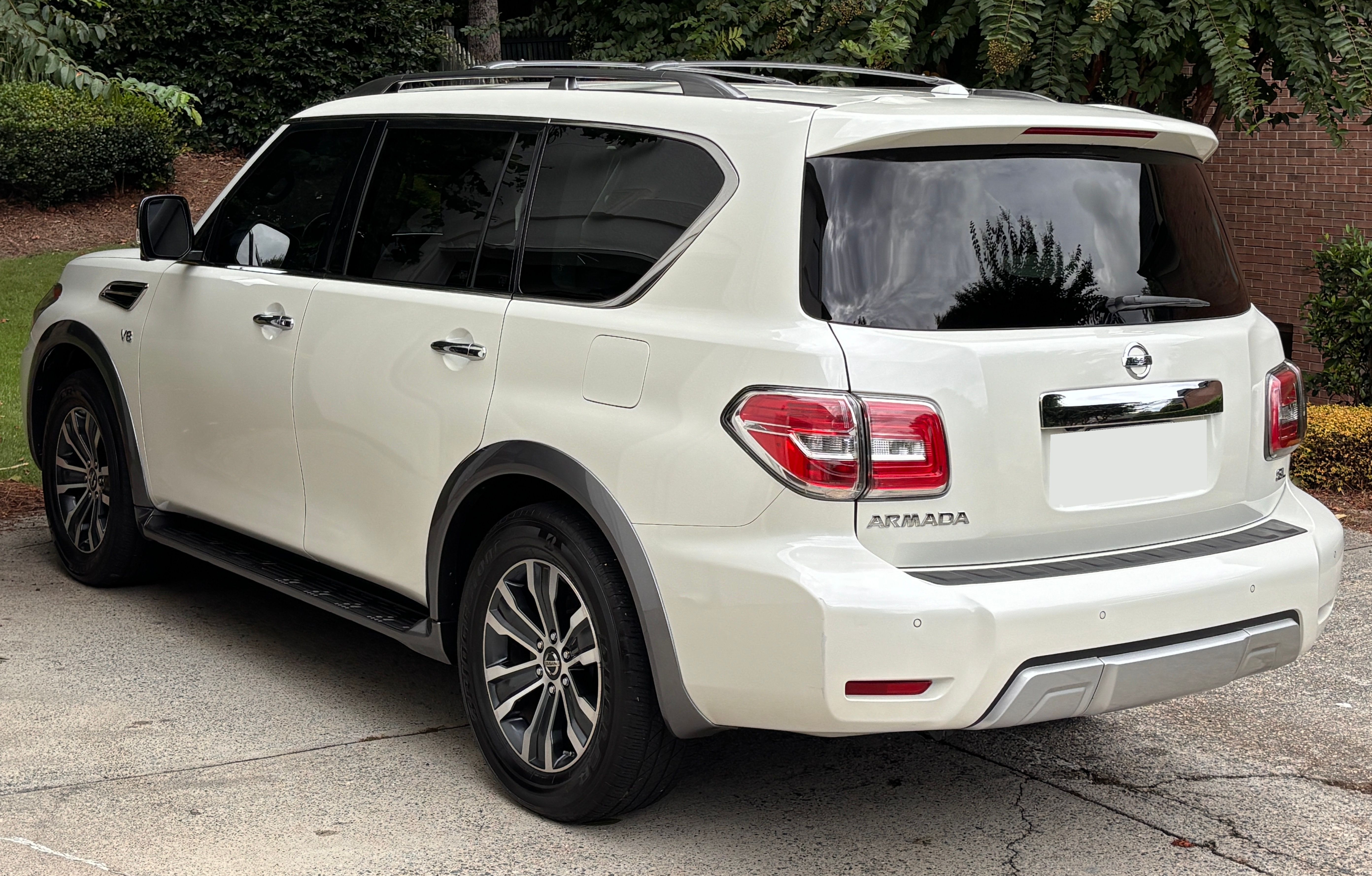 Used 2018 Nissan Armada SL w/ Premium Package RWD image 5