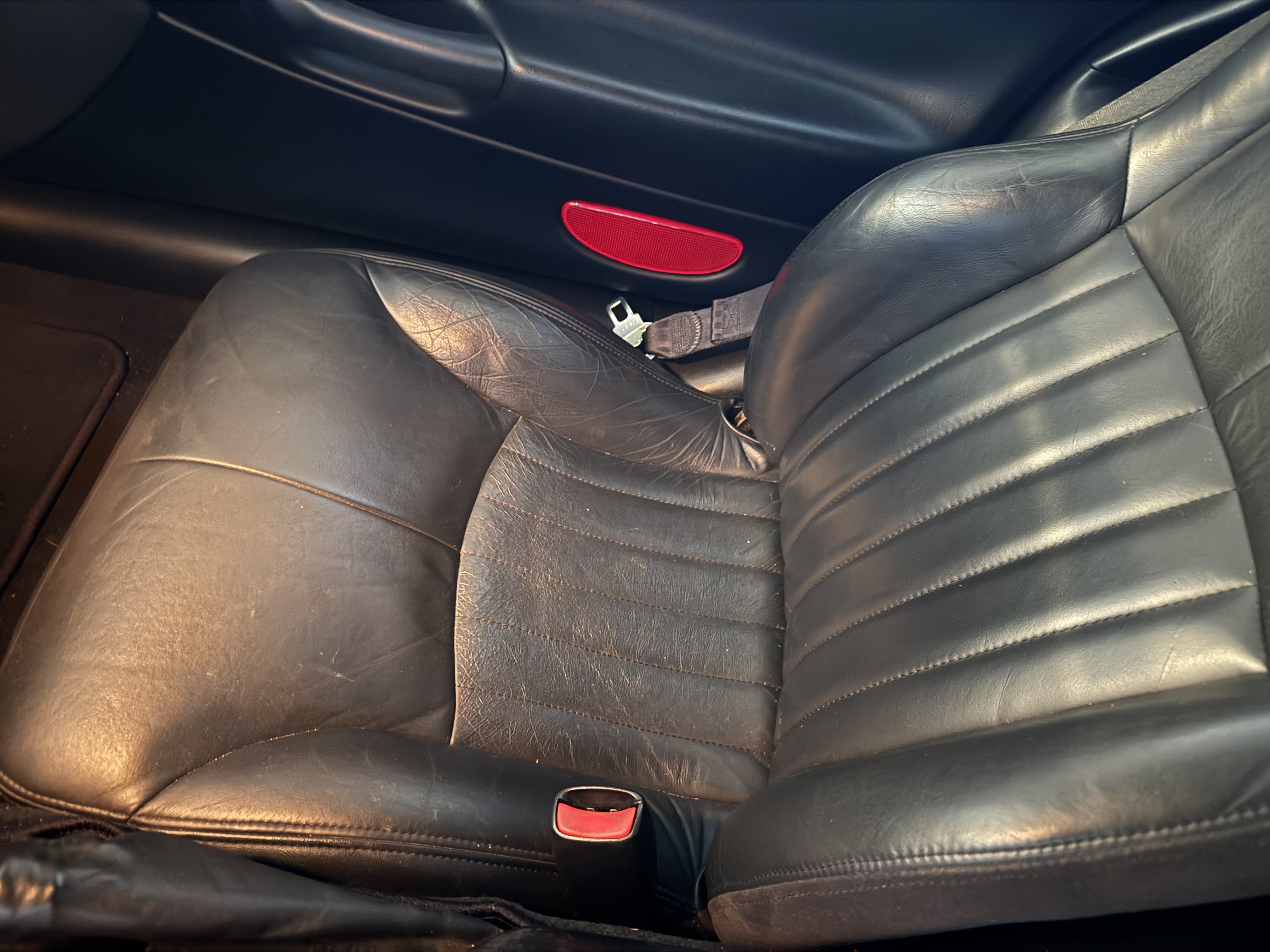 Used 1998 Chevrolet Corvette Convertible w/ Memory Pkg RWD image 5