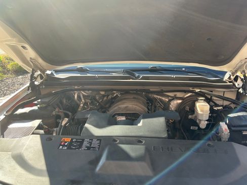 Used 2015 Chevrolet Suburban LT w/ Luxury Package image 6