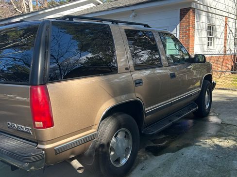 Used 1999 Chevrolet Tahoe Z71 w/ Preferred Equipment Group image 5