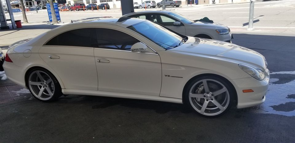 Used 2006 Mercedes-Benz CLS 55 AMG image 1