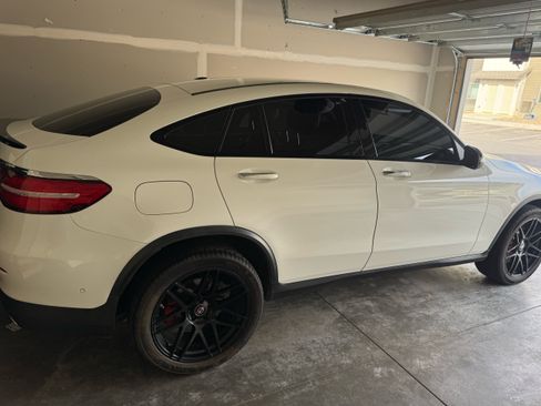 Used 2018 Mercedes-Benz GLC 300 GLC 300 4MATIC Sport Utility 4 image 2