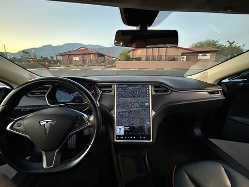 Used 2014 Tesla Model S Sedan 4D image 12