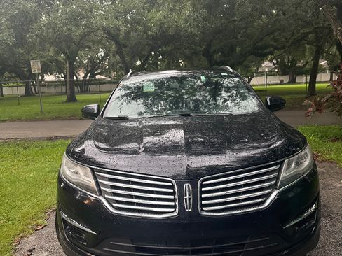 Used 2018 Lincoln MKC Premiere image 2