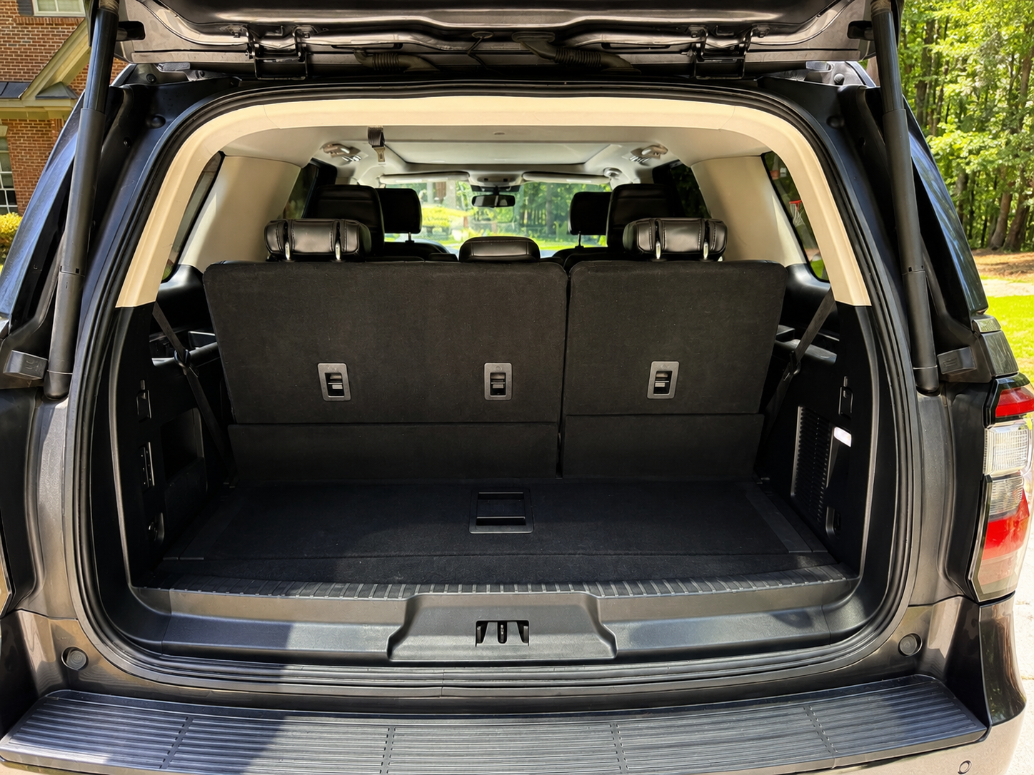 Used 2020 Ford Expedition Platinum AWD/4WD image 9