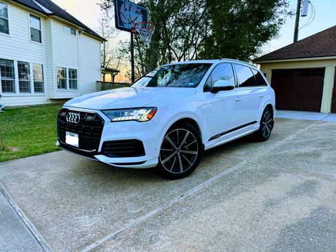 Used 2020 Audi Q7 3.0T Prestige image 1