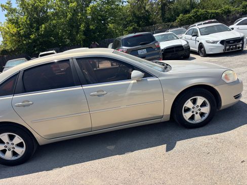 Used 2008 Chevrolet Impala LT FWD image 2