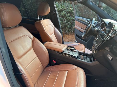 Used 2016 Mercedes-Benz GLE 400 4MATIC image 10