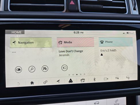 Used 2020 Land Rover Range Rover HSE image 17