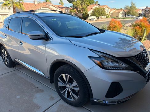 Used 2019 Nissan Murano SV image 2