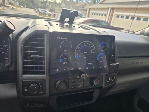 Used 2020 Ford F350 XL w/ Power Equipment Group image 15