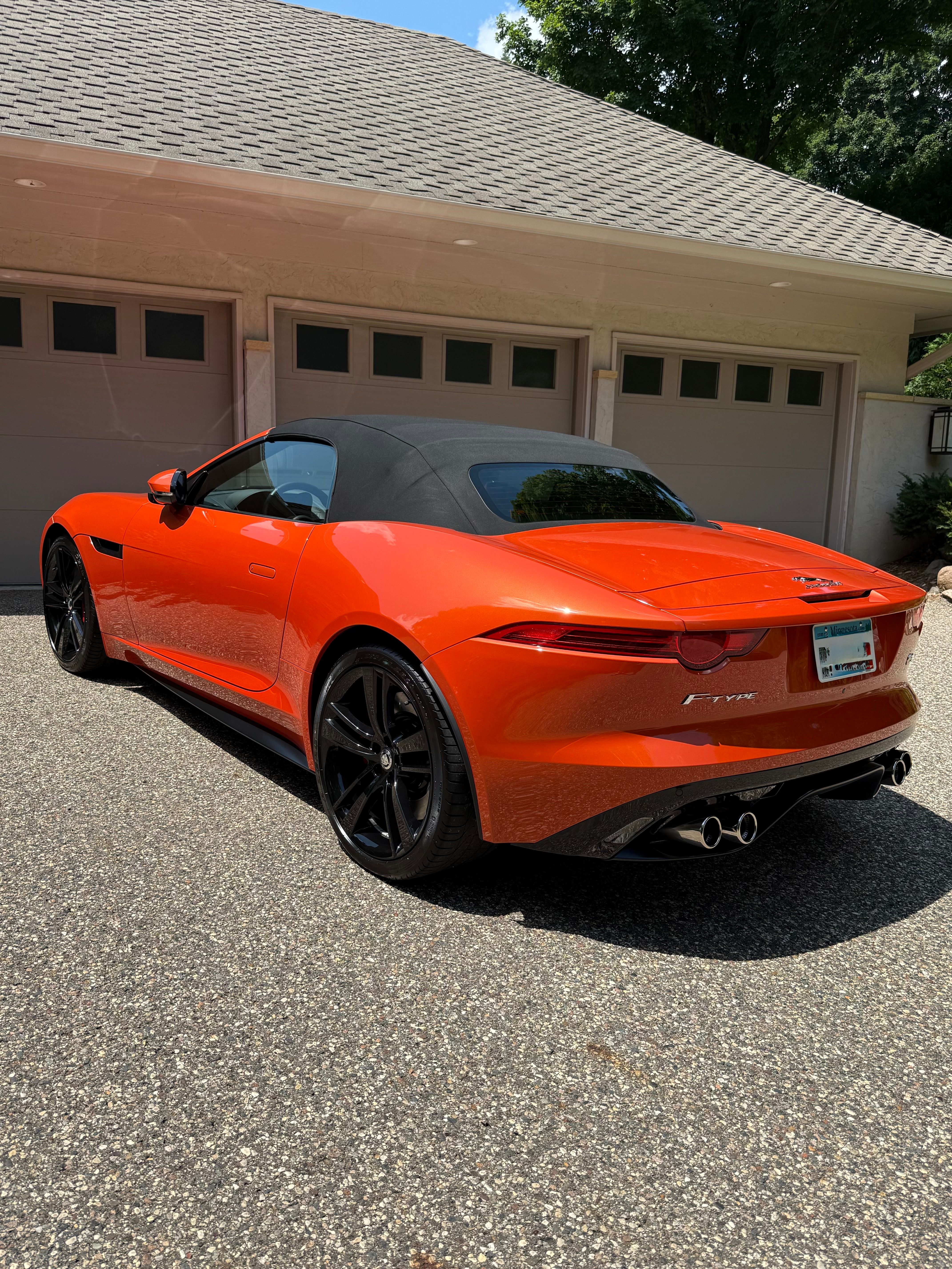 Used 2014 Jaguar F-TYPE S RWD image 8